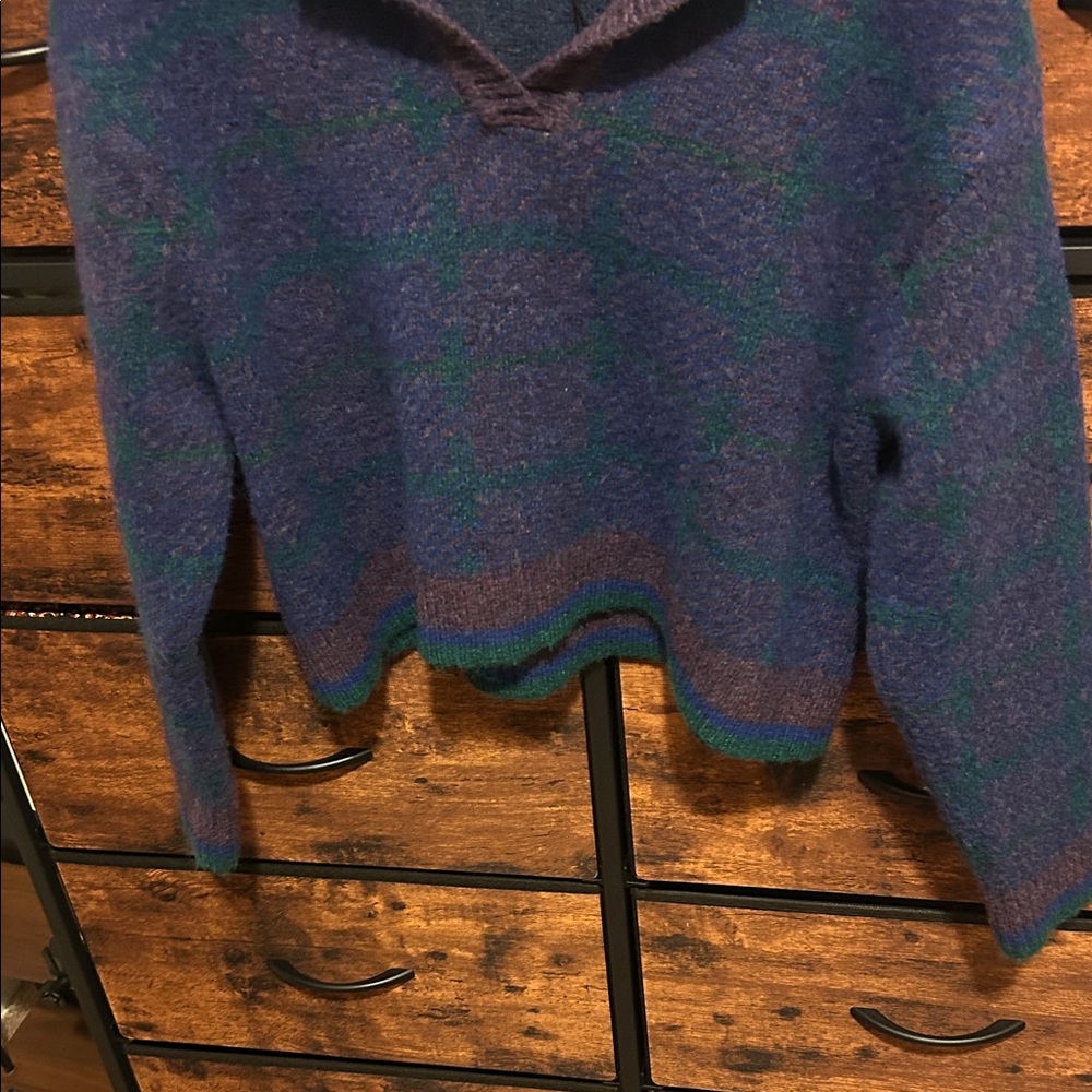 Zara Women's V-Neck Sweater (NWOT) - Picture 4 of 7